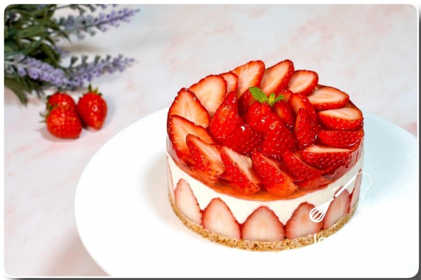 極致草莓芝士乳酪凍餅